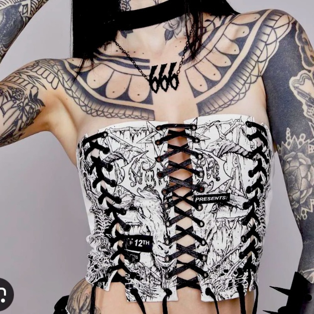 ISO widow skull hell demon lace up corset top